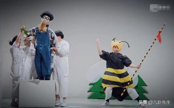 《喜劇大賽》金靖和武六七還要被強捧到何時？一個尬演，一個無趣