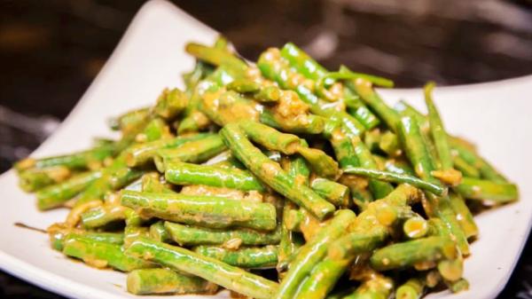 中秋節慶團圓，精選16道菜，8葷4素4冷盤，簡單易學，父母直誇好