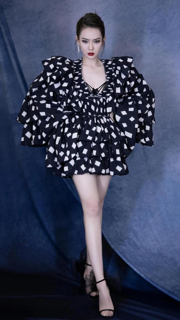 戚薇，冷豔女王