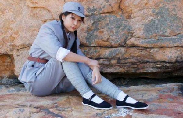 八路軍的綁腿那麼醜，為什麼還要綁！老兵：這是救命的東西