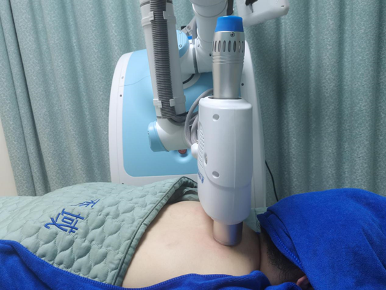 腱鞘炎疼痛怎麼辦？貼膏藥過敏，不妨試試這個理療方法祛痛