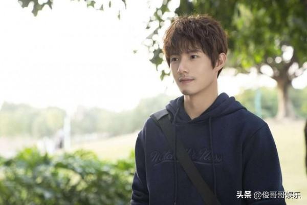 許佳琪新劇差評不少,被說與黃聖池像演母子,昔日閨蜜鞠婧禕躺槍 許佳琪新劇差評不少,被說與黃聖池像演母子,昔日閨蜜鞠婧禕躺槍