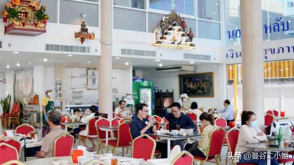 中國人在泰國生活，慕名來吃曼谷的中餐廳，一隻滷鵝傳了四代人