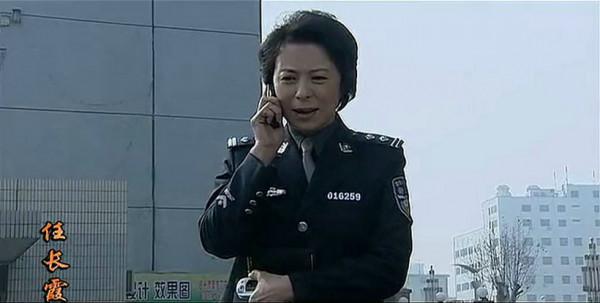 “任長霞”劉佳：淡出演藝圈10年，46歲翻紅，守了父親骨灰8年