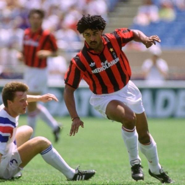 星耀尼德蘭:荷蘭足球歷史最佳11人,如此高大,也如此強大 星耀尼德蘭:荷蘭足球歷史最佳11人,如此高大,也如此強大