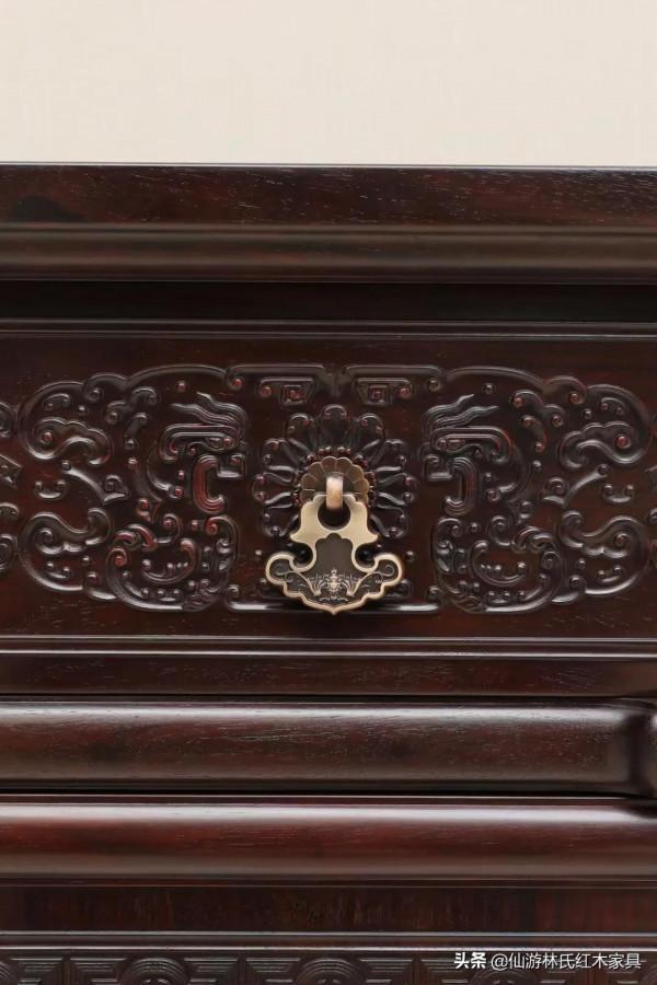 大紅酸枝西番蓮二聯櫥