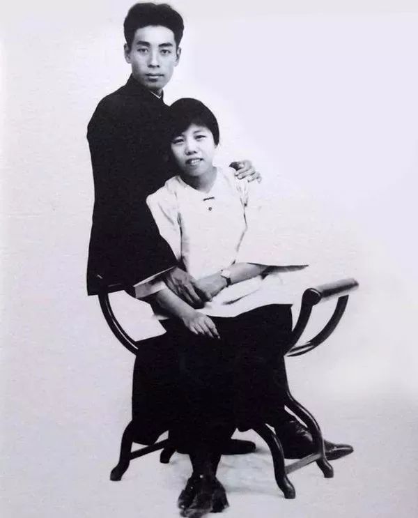 鄧穎超曾囑託,用周恩來用過的骨灰盒,毛澤東:我羨慕他們的婚姻 鄧穎超曾囑託,用周恩來用過的骨灰盒,毛澤東:我羨慕他們的婚姻