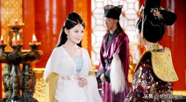 分明同一人演完《蘭陵王》再演《王牌部隊》，換髮型險些沒認出來