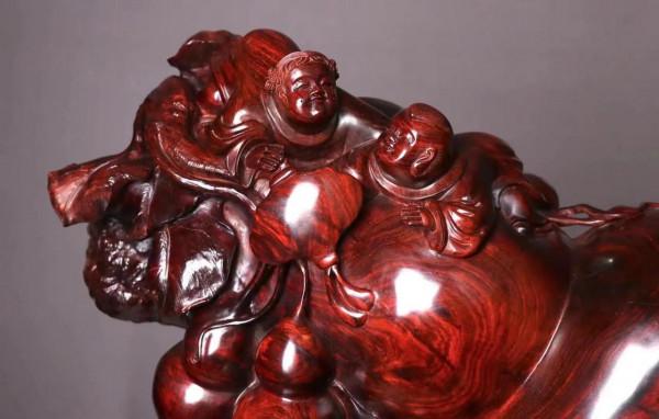童子抱葫蘆，福祿大雙全！別樣設計紫檀木雕作品