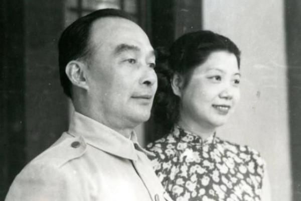 胡宗南的副手，帶領10萬餘人起義，93歲時入黨96歲去世