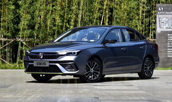 比亞迪秦PLUS DM-i、軒逸經典等領銜，省油又便宜的家轎考慮它們
