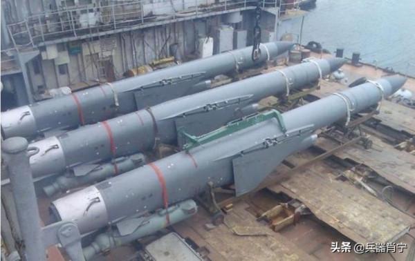 一艘就能摧毀航母群！俄軍將裝備核潛艇，滿載可攜帶72枚航導彈