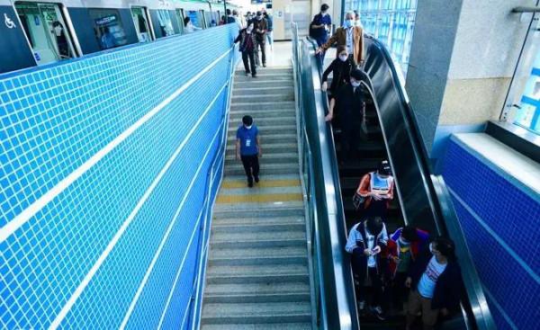 河內輕軌第一天收費運營，幾乎無人乘坐 這是為何？