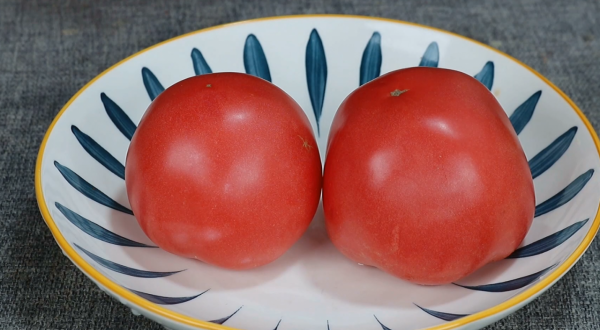 西紅柿別再炒雞蛋，教你新吃法，連吃一週都不膩，飯店花錢吃不到