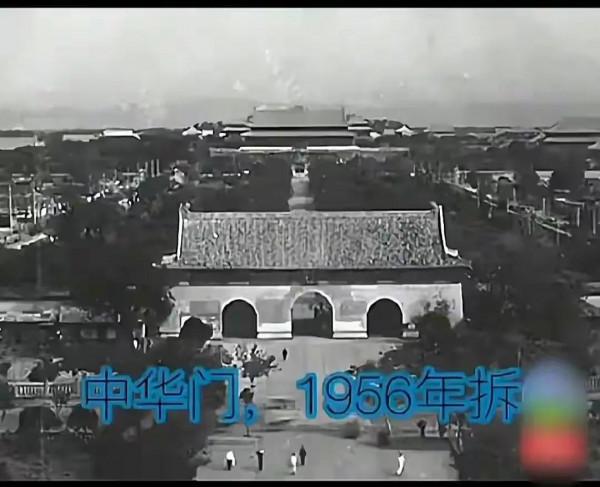 再也看不到北京的古建築,若按梁思成的方案,今天北京城無以倫比 再也看不到北京的古建築,若按梁思成的方案,今天北京城無以倫比