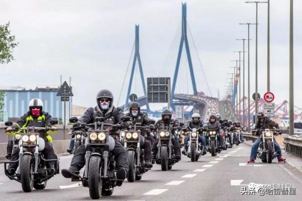 「 滾雷之聲 」數萬輛哈雷的巡遊活動 「 滾雷之聲 」數萬輛哈雷的巡遊活動