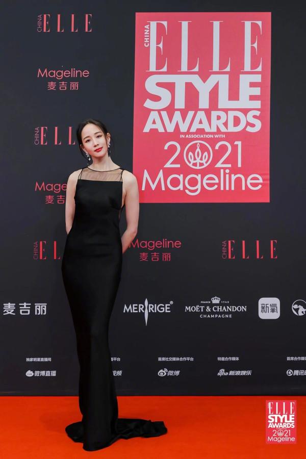 elle之夜紅毯臨時取消,只能看圖過乾癮,這次關曉彤終於穿對了 elle之夜紅毯臨時取消,只能看圖過乾癮,這次關曉彤終於穿對了