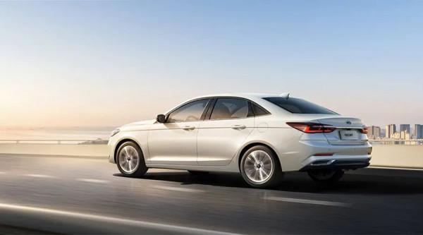 福睿斯VS軒逸經典!一場不同時代的比拼? 福睿斯VS軒逸經典!一場不同時代的比拼?