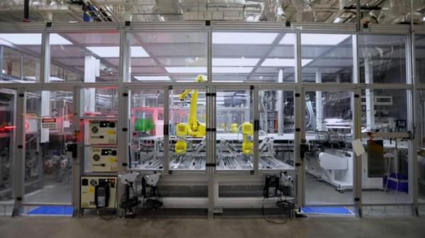 新冠藥瓶也發財:生產手機螢幕的美國康寧收入將翻倍至74.6億美元 新冠藥瓶也發財:生產手機螢幕的美國康寧收入將翻倍至74.6億美元