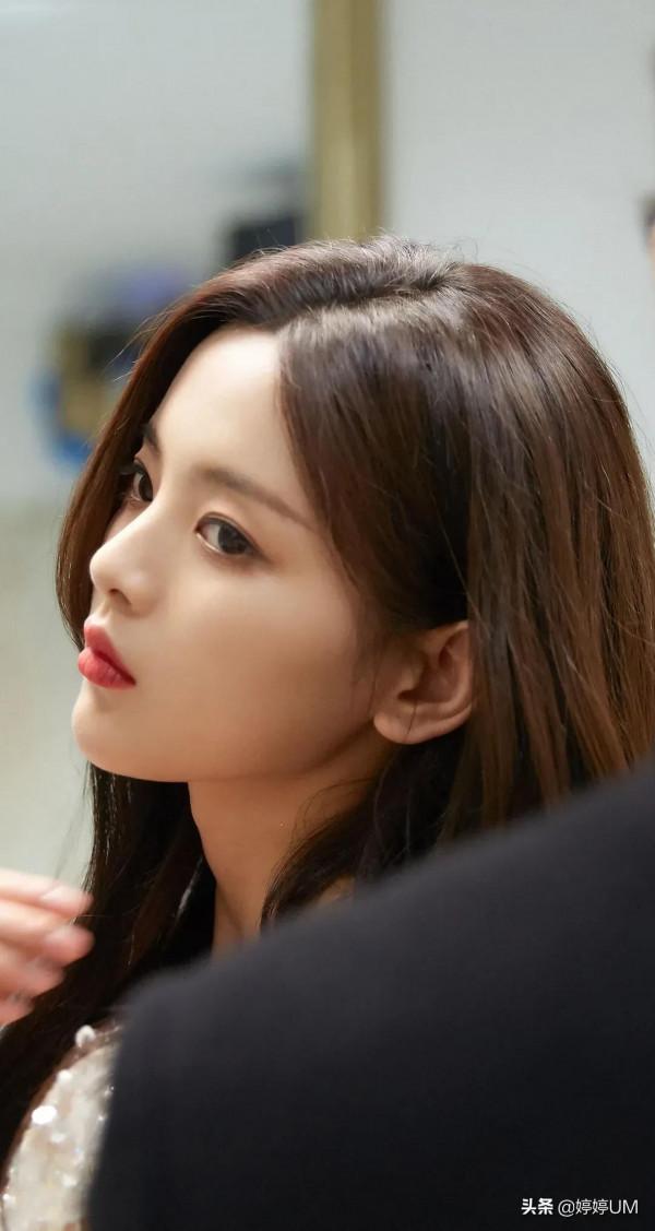 楊超越，膚白貌美、可愛甜美、古靈精怪，好看的女孩子誰不愛呢