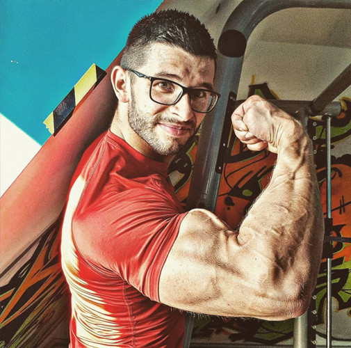 肌肉圍度適中，體脂率低，比例協調，這才是好身材的標誌