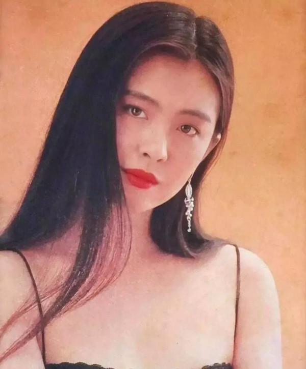 王祖賢，女神就是女神，過了這麼多年再看還是這麼經典好看