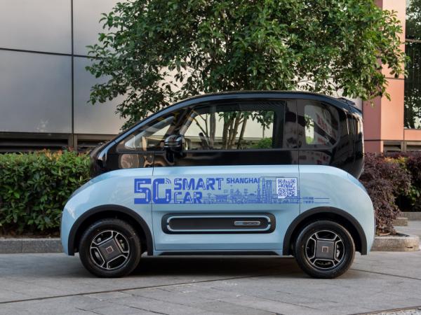 寶駿E300——顏值和配置雖有亮點，較高的定價卻難稱親民