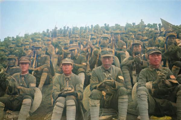 蔣介石到延安,參觀毛主席的窯洞後失眠,敗退時說:最後悔去延安 蔣介石到延安,參觀毛主席的窯洞後失眠,敗退時說:最後悔去延安