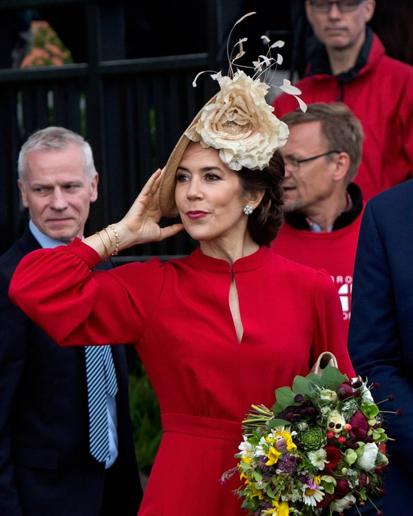 瑪麗王妃令人難以置信的照片風格演變