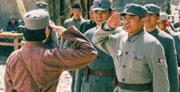 同樣演彭德懷，《長津湖》裡的周小斌與這6位演員相比，差別在哪