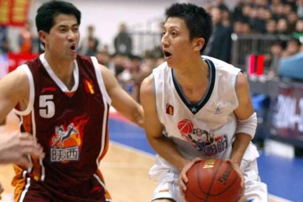 如果全在巔峰期的話,中國男籃歷史上最強的五人組會是他們嗎? 如果全在巔峰期的話,中國男籃歷史上最強的五人組會是他們嗎?