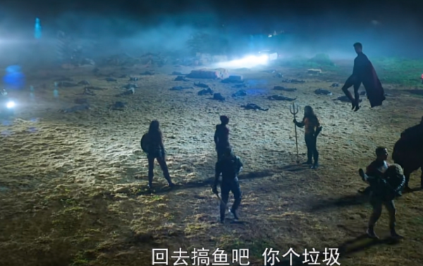 《和平使者》大結局，正義聯盟姍姍來遲，蝙蝠俠、鋼骨怎麼沒來？