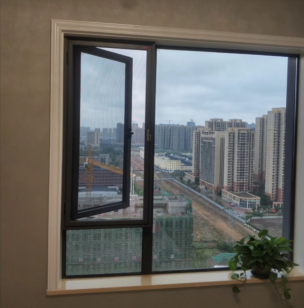 紗窗安裝效果＆使用體驗對比（第一彈）