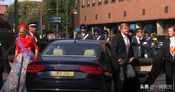 荷蘭小王子日,國王演說財政部長公佈預算案 荷蘭小王子日,國王演說財政部長公佈預算案