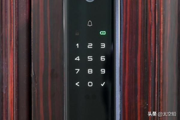 強大人臉識別,貼心實時監控,德施曼月光寶盒Q8F Pro評測 強大人臉識別,貼心實時監控,德施曼月光寶盒Q8F Pro評測