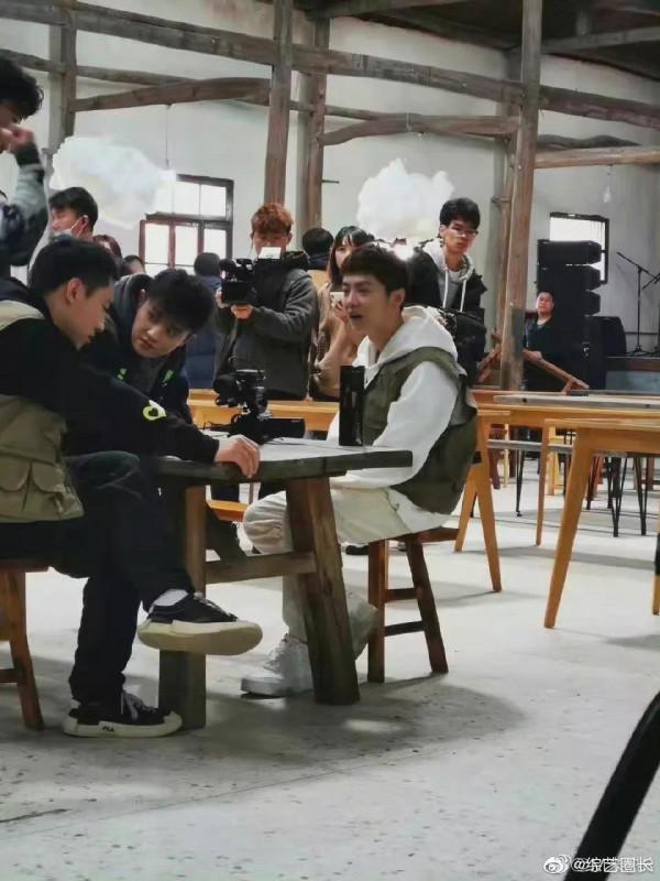 素顏鹿晗徐志勝錄製《五哈》同框路透