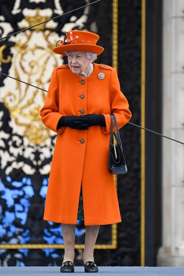 瑞典瑪德琳公主攜夫帶娃回孃家過聖誕節，仨萌娃呆萌可愛太搶鏡