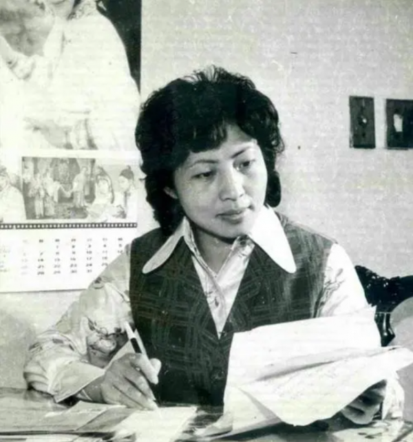 毛主席見京劇演員李炳淑時,因何事對曾希聖說:你還是忍痛割愛吧 毛主席見京劇演員李炳淑時,因何事對曾希聖說:你還是忍痛割愛吧