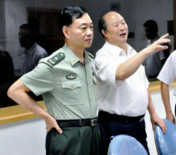 許世友的兒子入伍30年，不甘心職位太低，許世友：你很了不起？