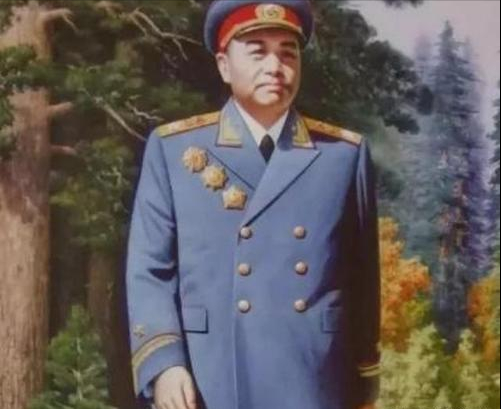 1951年，彭德懷要見毛主席被警衛攔住，彭總大怒：閃開，我有急事