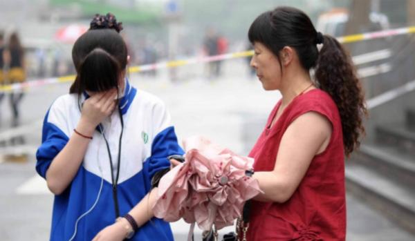 剛開學就想從四川大學退學,大一女生有苦難言,卻被指“太矯情” 剛開學就想從四川大學退學,大一女生有苦難言,卻被指“太矯情”