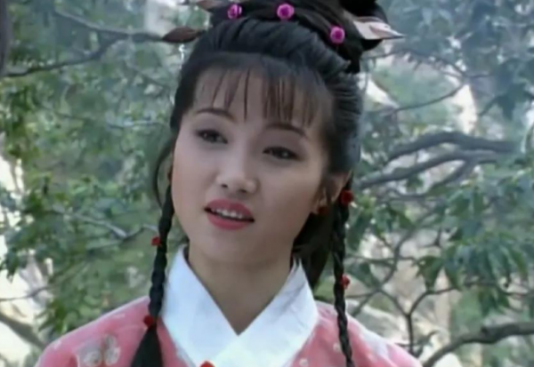 《甘十九妹》女主楊潞近況,移居國外生活滋潤,16歲兒子身材挺拔 《甘十九妹》女主楊潞近況,移居國外生活滋潤,16歲兒子身材挺拔