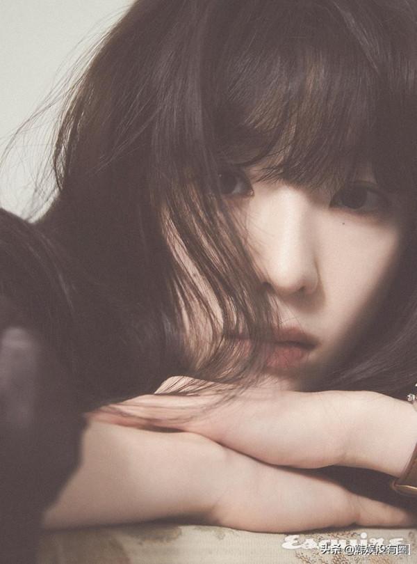 西裝、領帶太帥了!Irene裴珠泫《ESQUIRE》畫報公開引關注 西裝、領帶太帥了!Irene裴珠泫《ESQUIRE》畫報公開引關注