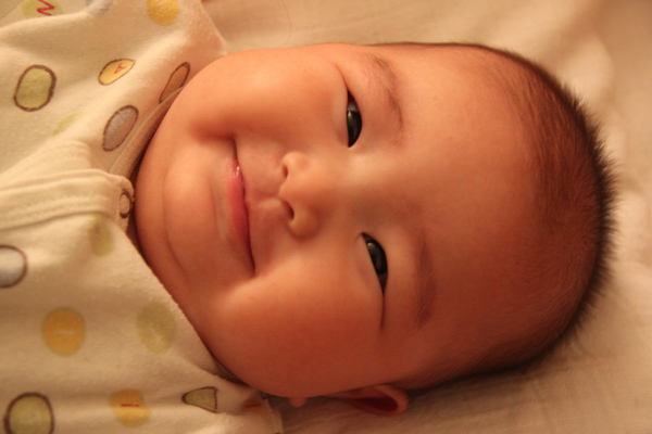 嬰兒身上這三種&OpenCurlyDoubleQuote;毛髮&rdquo;不要亂剪亂刮，會影響孩子的顏值和健康