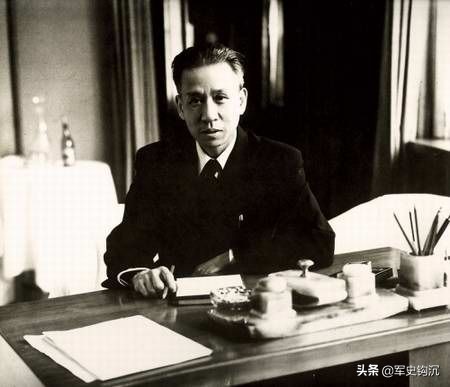 劉少奇去新四軍,為何稱徐海東秘書,化名胡服?被國民黨中將認出 劉少奇去新四軍,為何稱徐海東秘書,化名胡服?被國民黨中將認出