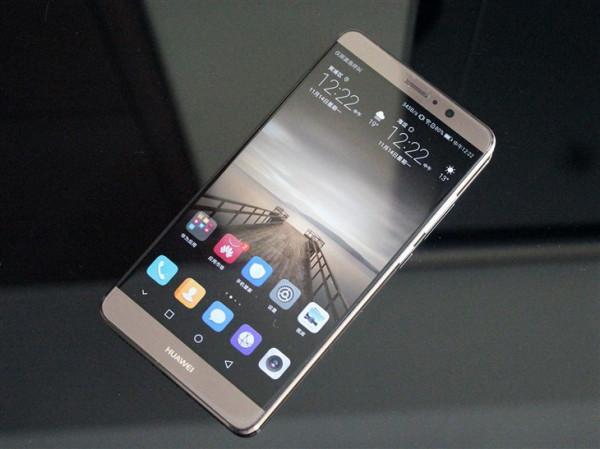 華為Mate40的“特殊螢幕”的設計，真的符合年輕人風格