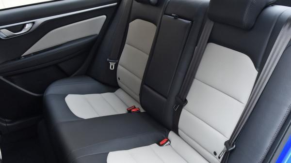 號稱“國民神車”，低價位低油耗的吉利遠景真就這麼好？