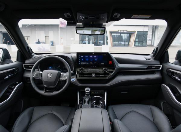 豐田皇冠陸放已上市，車重超2噸，續航1000KM，還能吃92“粗糧”