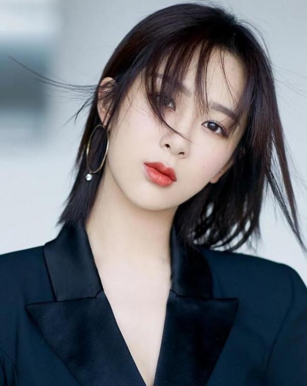 《女心理師》熱播,倪萍盡顯老態,楊紫形象顛覆,章若楠驚豔全場 《女心理師》熱播,倪萍盡顯老態,楊紫形象顛覆,章若楠驚豔全場