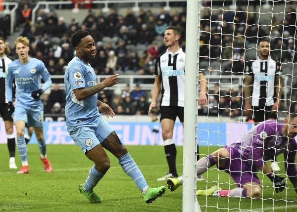 英超-曼城4-0豪取八連勝領跑 坎塞洛傳射斯特林破門 紐卡深陷降級區